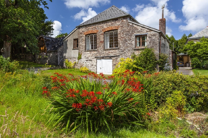 Click here for more about Barn Cottage