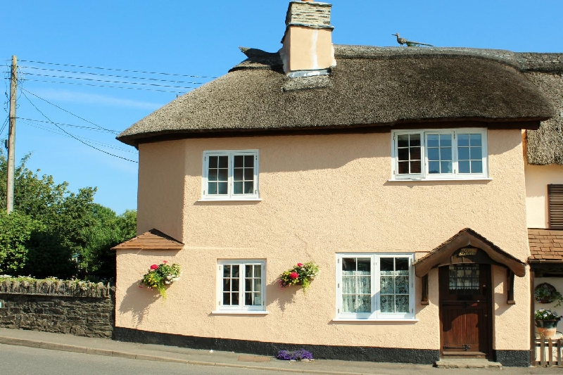 Click here for more about Crown Cottage