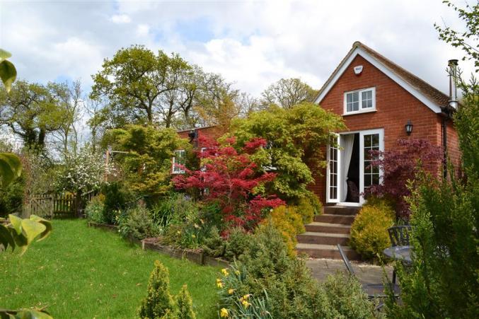 Click here for more about Criddlestyle Cottage