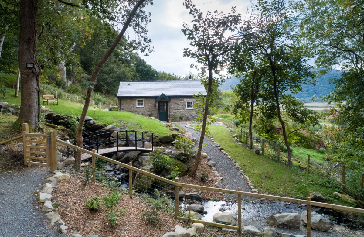 Click here for more about Minafon