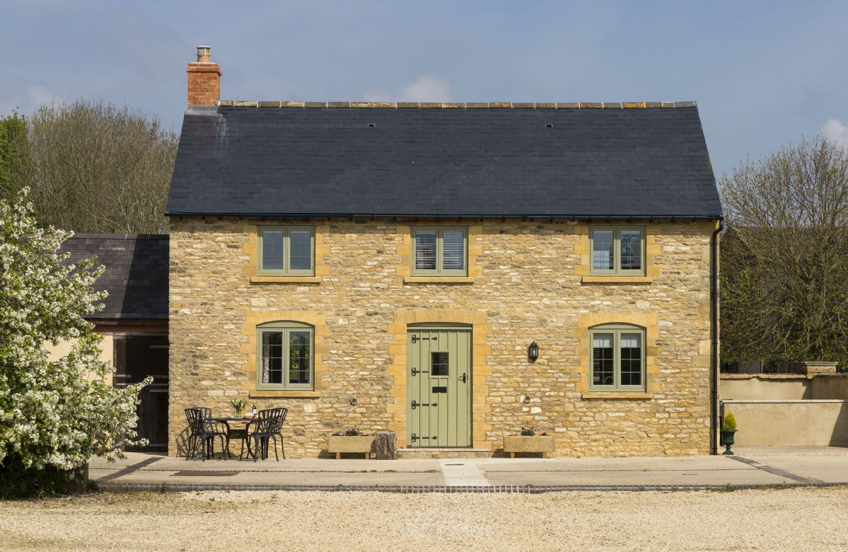 Click here for more about Alysas Cottage