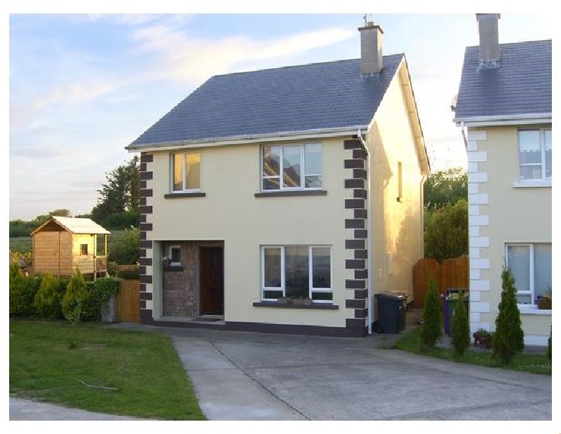 Click here for more about 19 River Glen