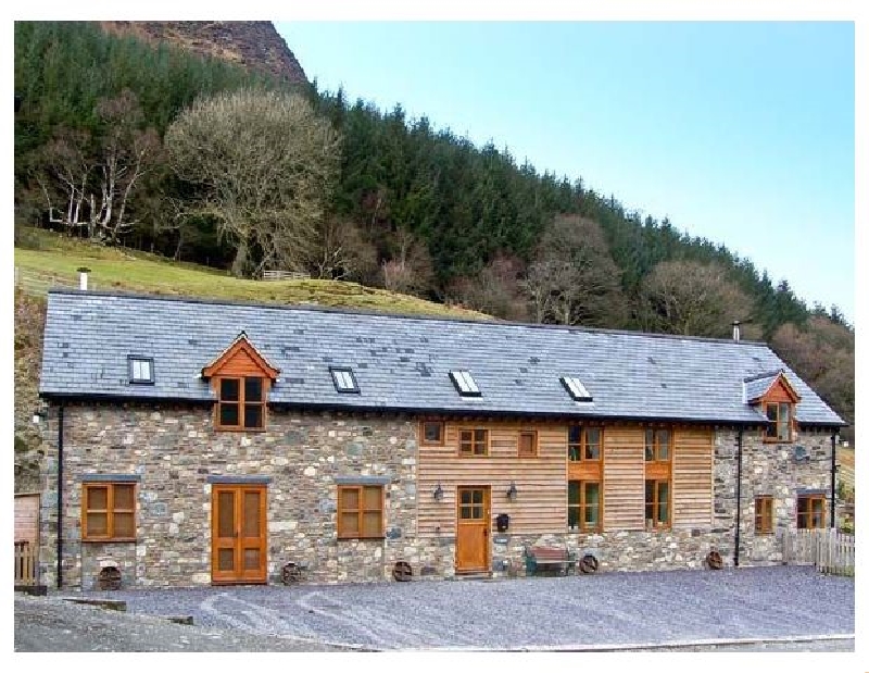 Click here for more about Ysgubor Pwlliago