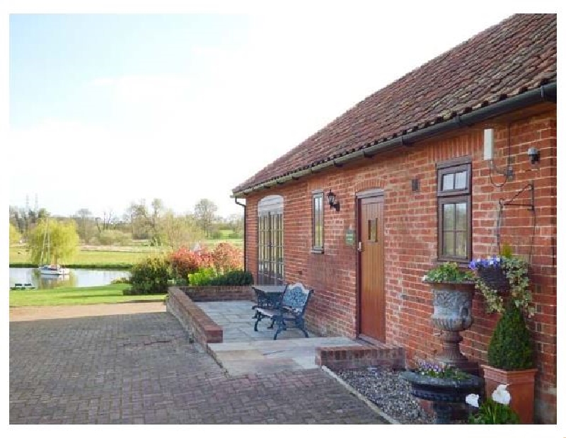 Click here for more about Barn Owl Cottage