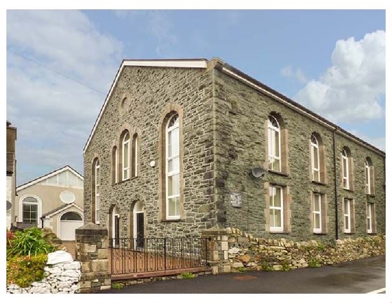 Click here for more about Ty'n yn Capel