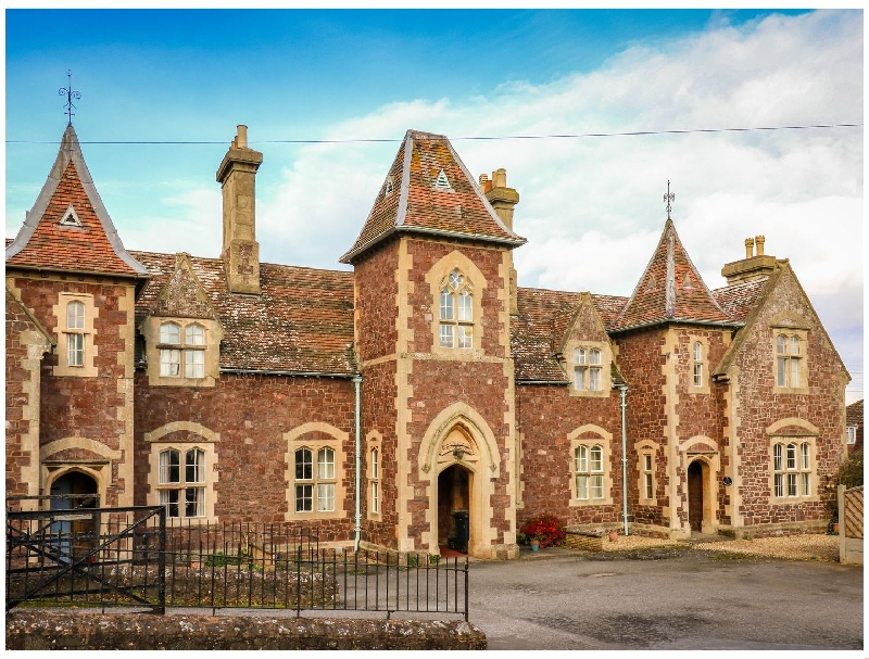 Click here for more about 3 Old Police Station
