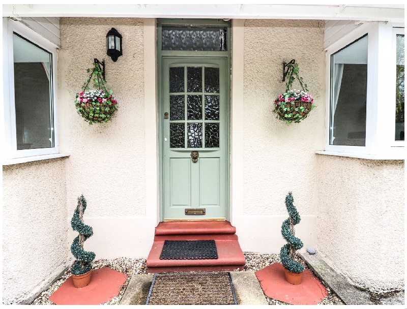 Click here for more about Lakelands