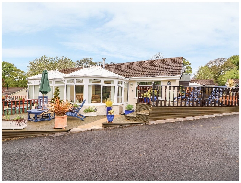 Click here for more about 20 Tyglyn Vale Meadow Cottages