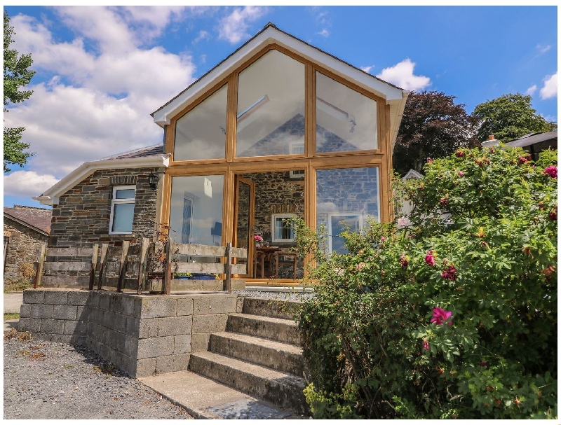 Click here for more about Llety'r Wennol