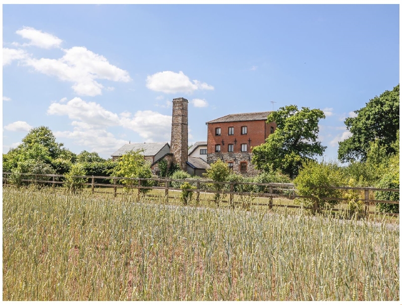 Click here for more about Leat Cottage Newland Mill