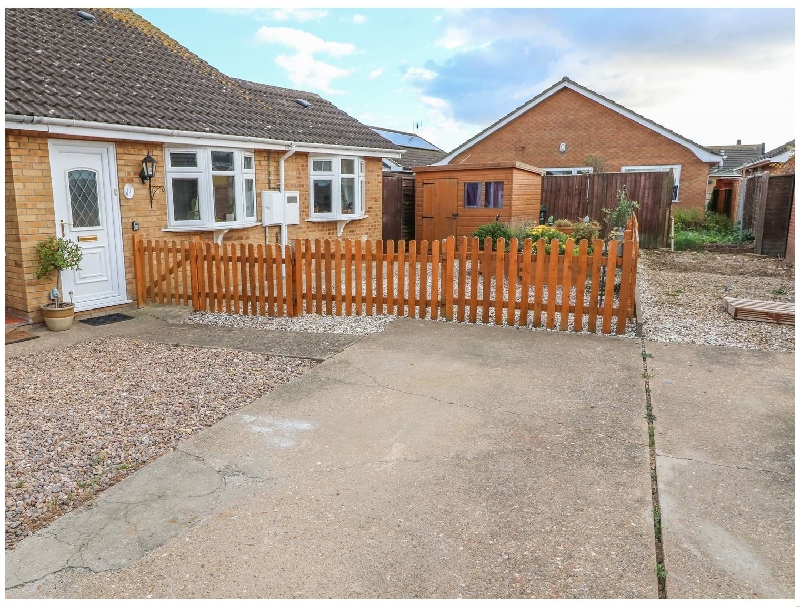 Click here for more about Bumble Bee Cottage