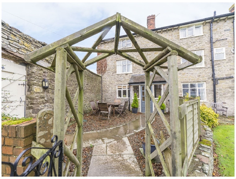 Click here for more about Rowton Manor Cottage