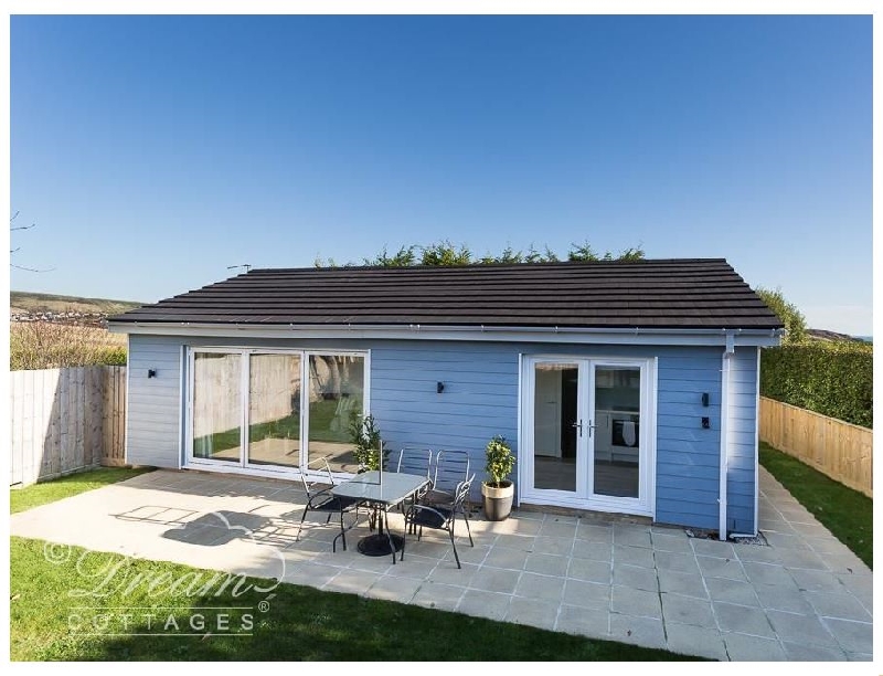 Click here for more about Outlook Lodge