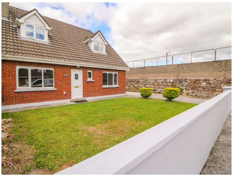 Click here for more about 38 Castlewood Park
