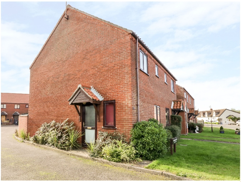 Click here for more about 2 Waxham Court