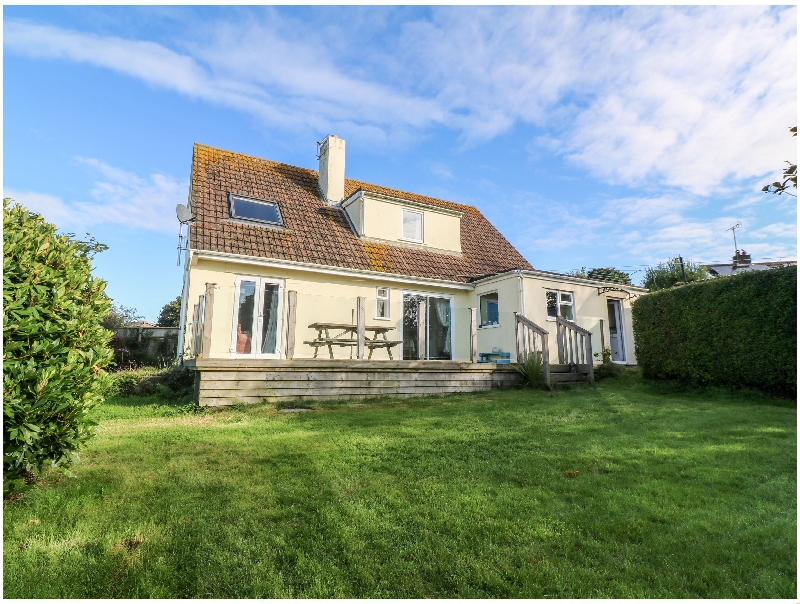 Click here for more about Chy Bron