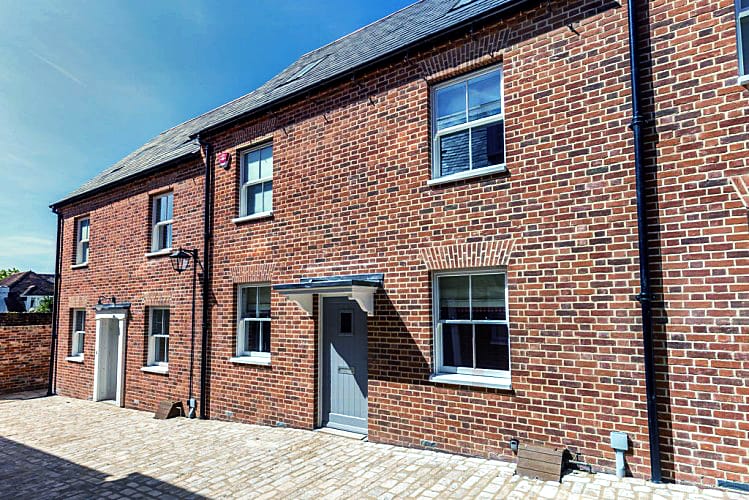 Click here for more about Ostlers Cottage